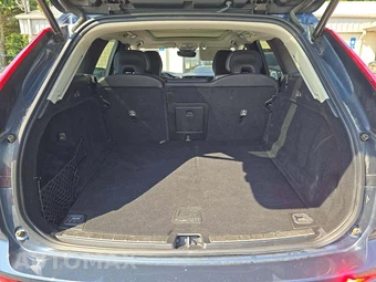 2022 Volvo XC60 B5 Momentum - miniatura 14