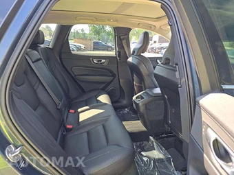 2022 Volvo XC60 B5 Momentum - miniatura 16