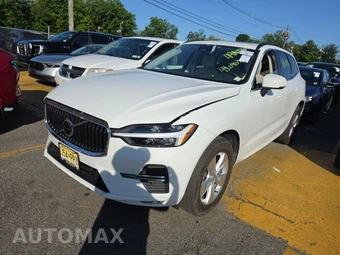 2022 Volvo XC60 B5 Momentum