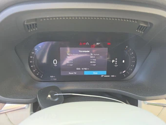 2022 Volvo XC60 B5 Momentum - miniatura 12