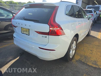 2022 Volvo XC60 B5 Momentum - miniatura 4
