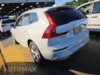 2022 Volvo XC60 B5 Momentum - miniatura 6