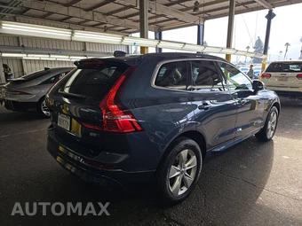 2022 Volvo XC60 B5 Momentum – miniatura 4