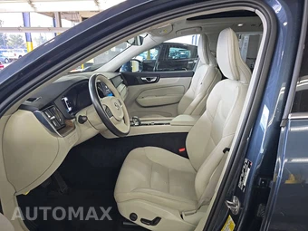 2022 Volvo XC60 B5 Momentum – miniatura 7