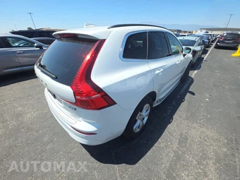 2022 Volvo XC60 B5 Momentum – miniatura 4