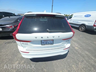 2022 Volvo XC60 B5 Momentum – miniatura 5