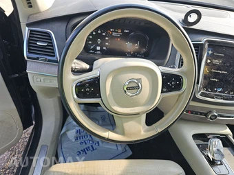 2022 Volvo XC90 Recharge Plug-In Hybrid T8 Inscription 6-Passenger - miniatura 10