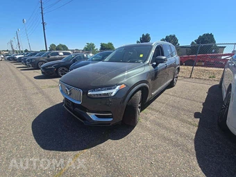 2022 Volvo XC90 Recharge Plug-In Hybrid T8 Inscription 7-Passenger
