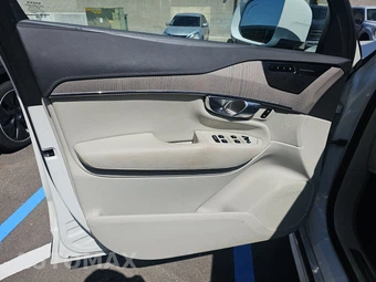 2022 Volvo XC90 Recharge Plug-In Hybrid T8 Inscription 7-Passenger - miniatura 9