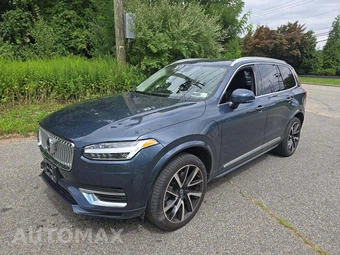 2022 Volvo XC90 Recharge Plug-In Hybrid T8 Inscription Expression 6-Passenger