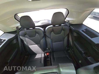 2022 Volvo XC90 T5 Momentum 7-Passenger - miniatura 15