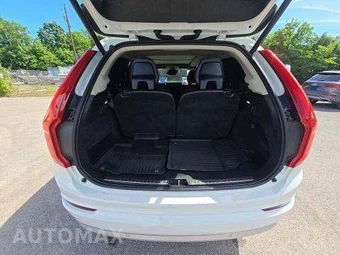 2022 Volvo XC90 T5 Momentum 7-Passenger - miniatura 16