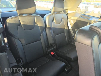 2022 Volvo XC90 T5 Momentum 7-Passenger - miniatura 14