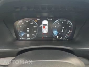 2022 Volvo XC90 T5 Momentum 7-Passenger - miniatura 12