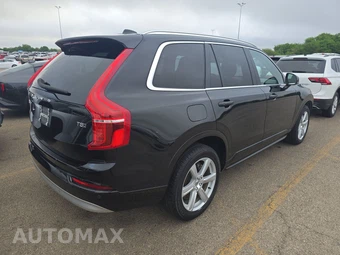2022 Volvo XC90 T5 Momentum 7-Passenger - miniatura 4