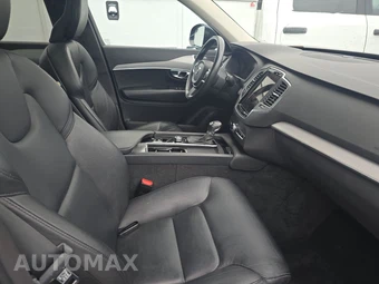 2022 Volvo XC90 T5 Momentum 7-Passenger - miniatura 8