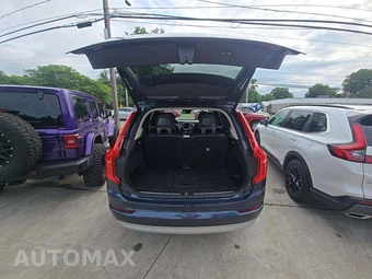 2022 Volvo XC90 T6 Momentum 6-Passenger - miniatura 15