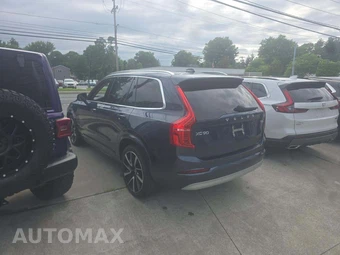 2022 Volvo XC90 T6 Momentum 6-Passenger - miniatura 2