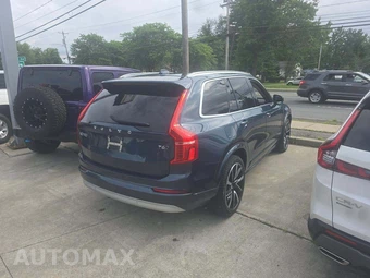 2022 Volvo XC90 T6 Momentum 6-Passenger - miniatura 3