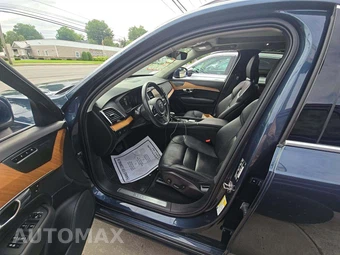 2022 Volvo XC90 T6 Momentum 6-Passenger - miniatura 6