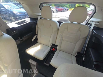 2022 Volvo XC90 T6 Momentum 6-Passenger - miniatura 14