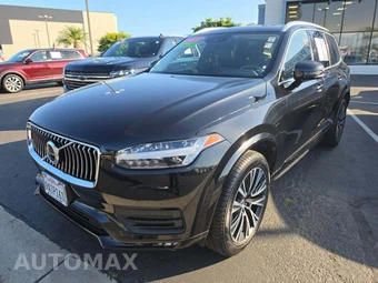 2022 Volvo XC90 T6 Momentum 7-Passenger