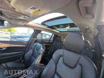 2022 Volvo XC90 T6 Momentum 7-Passenger - miniatura 11