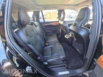 2022 Volvo XC90 T6 Momentum 7-Passenger - miniatura 17