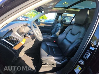 2022 Volvo XC90 T6 Momentum 7-Passenger - miniatura 6