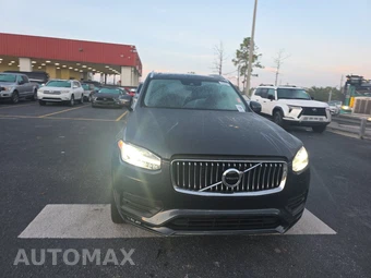 2022 Volvo XC90 T6 Momentum 7-Passenger - miniatura 2