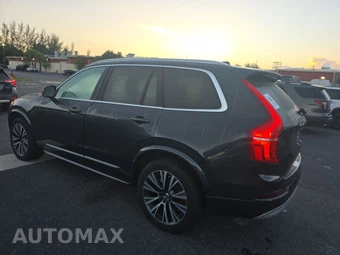 2022 Volvo XC90 T6 Momentum 7-Passenger - miniatura 6