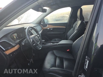 2022 Volvo XC90 T6 Momentum 7-Passenger - miniatura 7