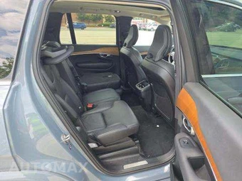2022 Volvo XC90 T6 Momentum 7-Passenger - miniatura 18