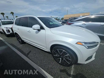 2022 Volvo XC90 T6 Momentum 7-Passenger - miniatura 4
