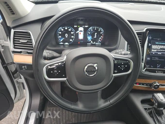 2022 Volvo XC90 T6 Momentum 7-Passenger - miniatura 10
