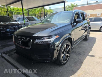 2022 Volvo XC90 T6 Momentum 7-Passenger