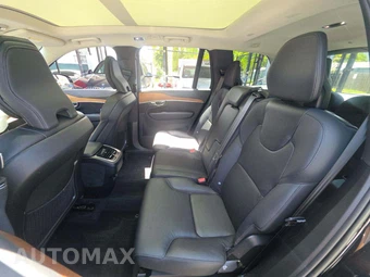 2022 Volvo XC90 T6 Momentum 7-Passenger - miniatura 13