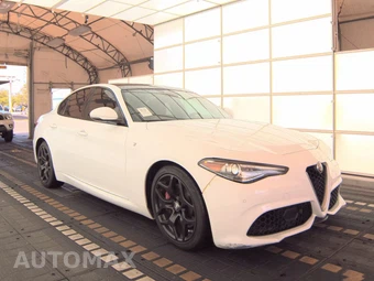 2023 Alfa Romeo Giulia Ti – miniatura 3
