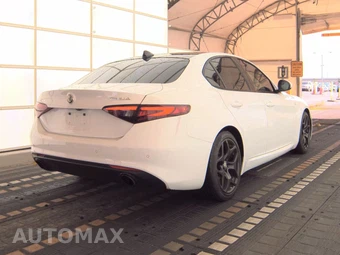 2023 Alfa Romeo Giulia Ti – miniatura 4