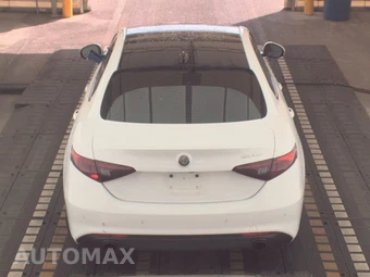 2023 Alfa Romeo Giulia Ti – miniatura 5