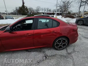 2023 Alfa Romeo Giulia Veloce – miniatura 3