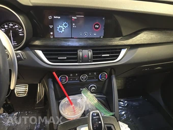 2023 Alfa Romeo Stelvio Sprint - miniatura 11