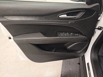 2023 Alfa Romeo Stelvio Sprint - miniatura 9