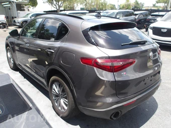 2023 Alfa Romeo Stelvio Sprint – miniatura 17