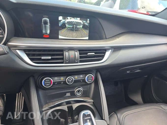 2023 Alfa Romeo Stelvio Ti – miniatura 10