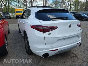 2023 Alfa Romeo Stelvio Ti – miniatura 2