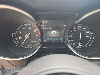 2023 Alfa Romeo Stelvio Ti – miniatura 6
