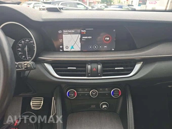 2023 Alfa Romeo Stelvio Ti – miniatura 7