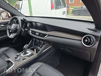 2023 Alfa Romeo Stelvio Ti – miniatura 19