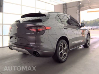 2023 Alfa Romeo Stelvio Ti – miniatura 4